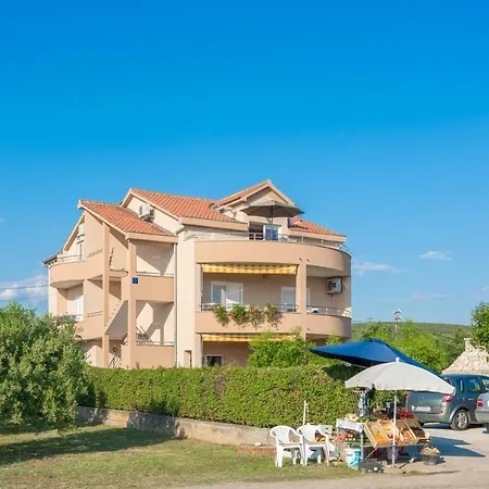 Lotus Appartement Sukošan